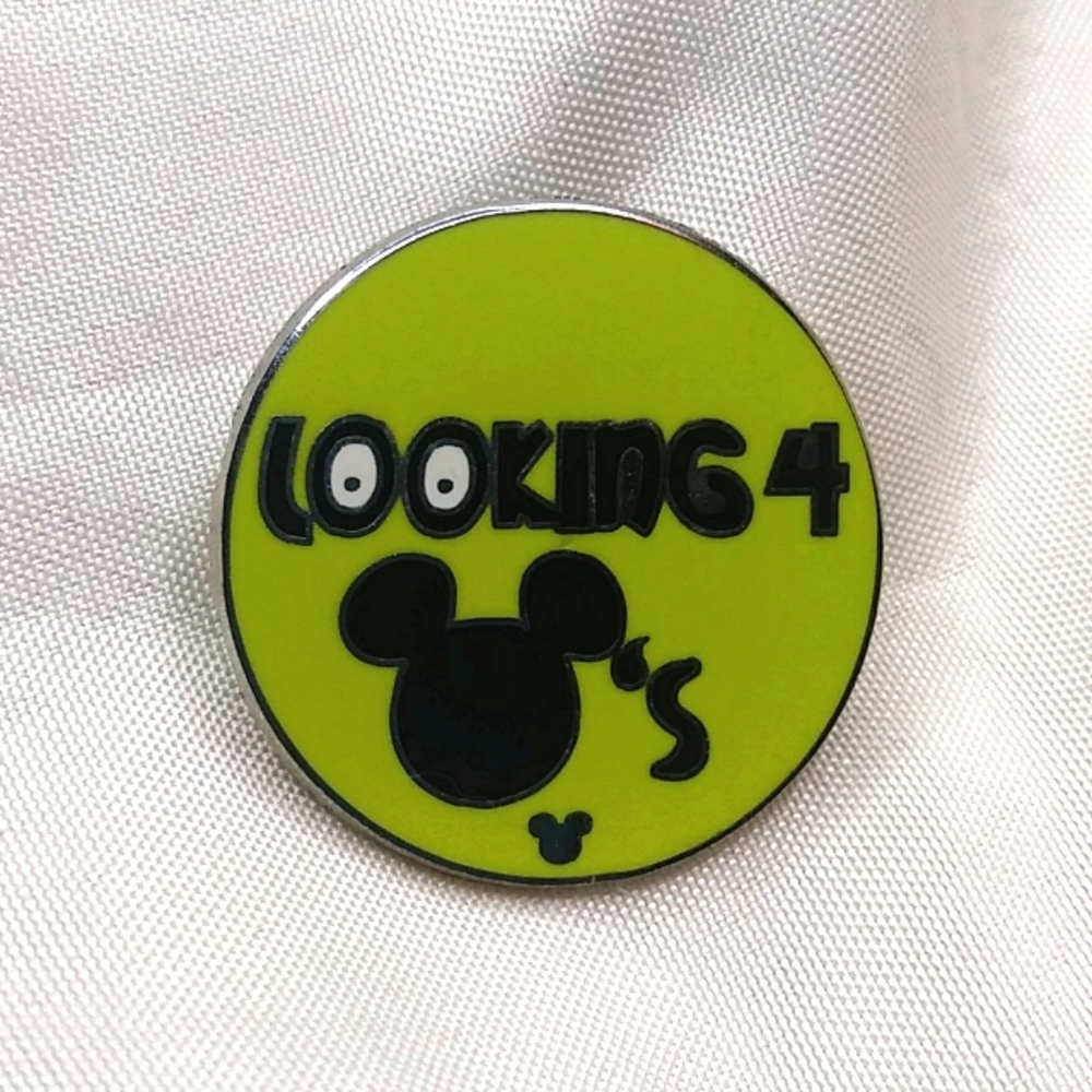 Disney Pin Hidden Mickeys